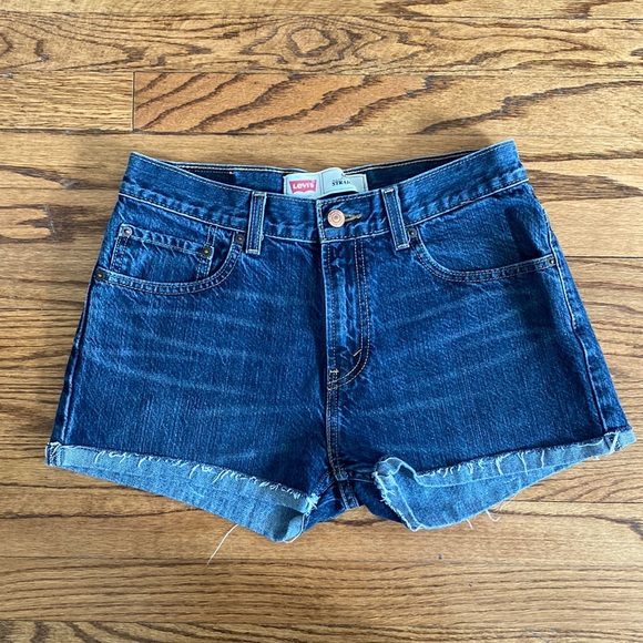 Vintage Levi’s Denim Shorts - Picture 1 of 5